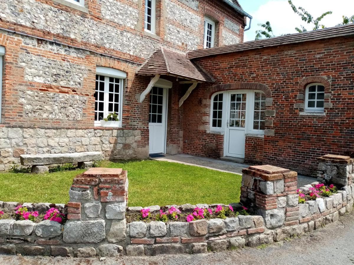 Au Claire De Lune Le Bourg-Dun Exterior photo